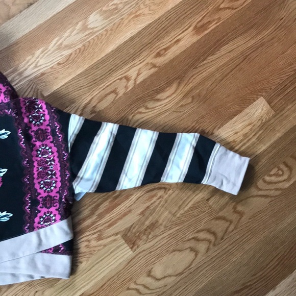 NWT Free People Overlapped Printed Sweatshirt Size Large - Picture 14 of 16